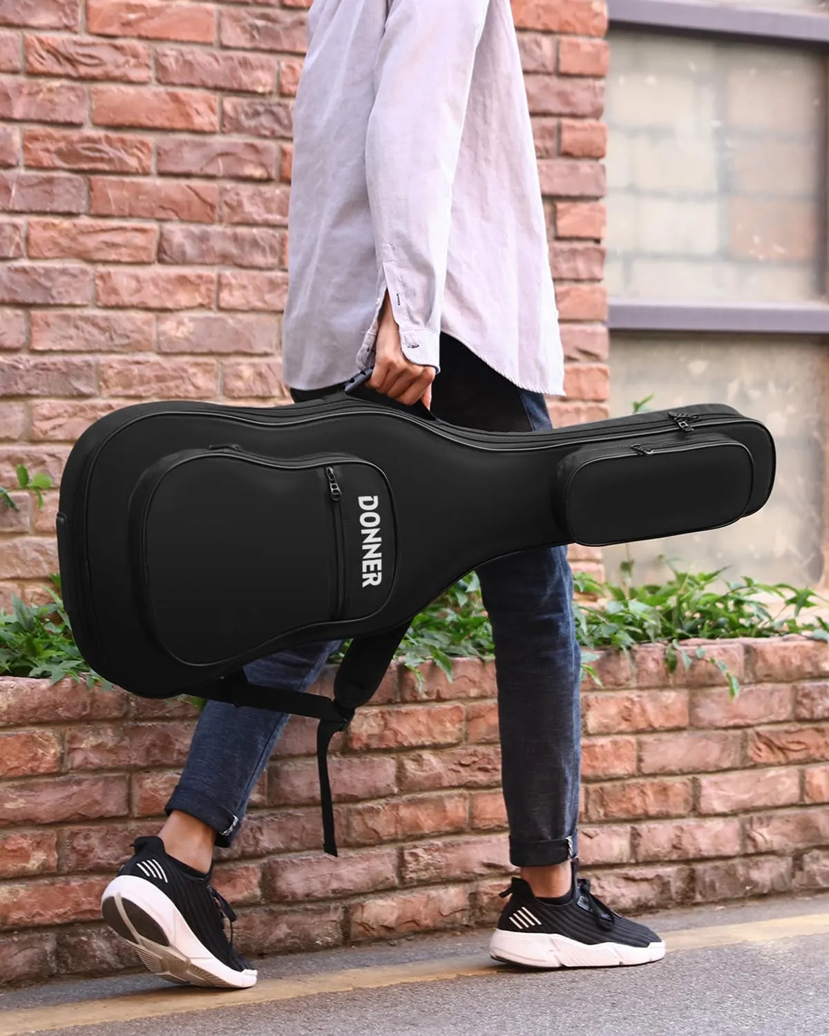 Donner 39 inch Electric Guitar Bag Gig Bag, 0.4 Inch Padded Sponge 600D Ripstop Waterproof Nylon Dustproof Soft Electric Guitar Case Adjustable Strap Black