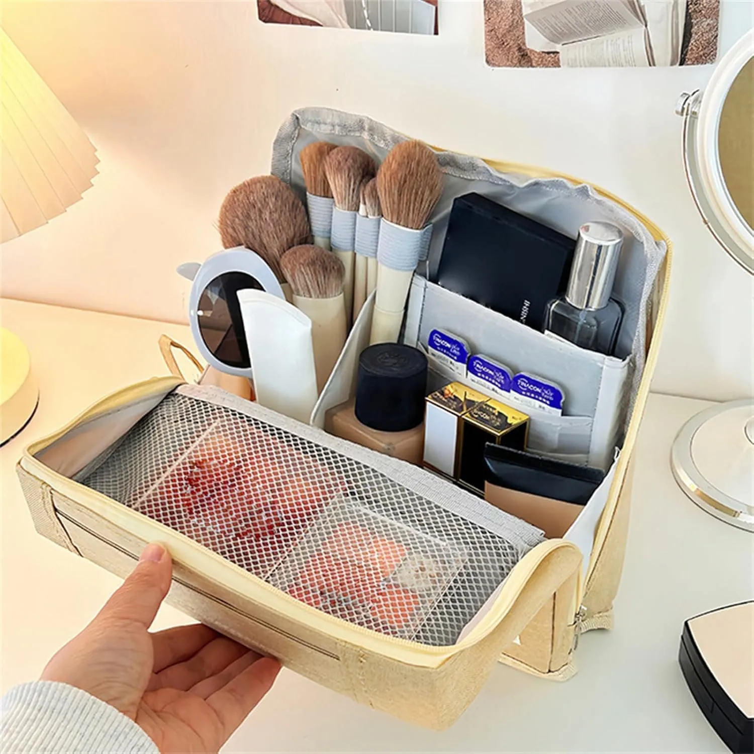 Doresty Makeup Bag, Standing Makeup Bag, Portable Large Capacity, Stand Up Make Up Bag with Mirror, Waterproof Oxford Cloth Cosmetic Organizer with Compartments, for Women & Girls (Grey)