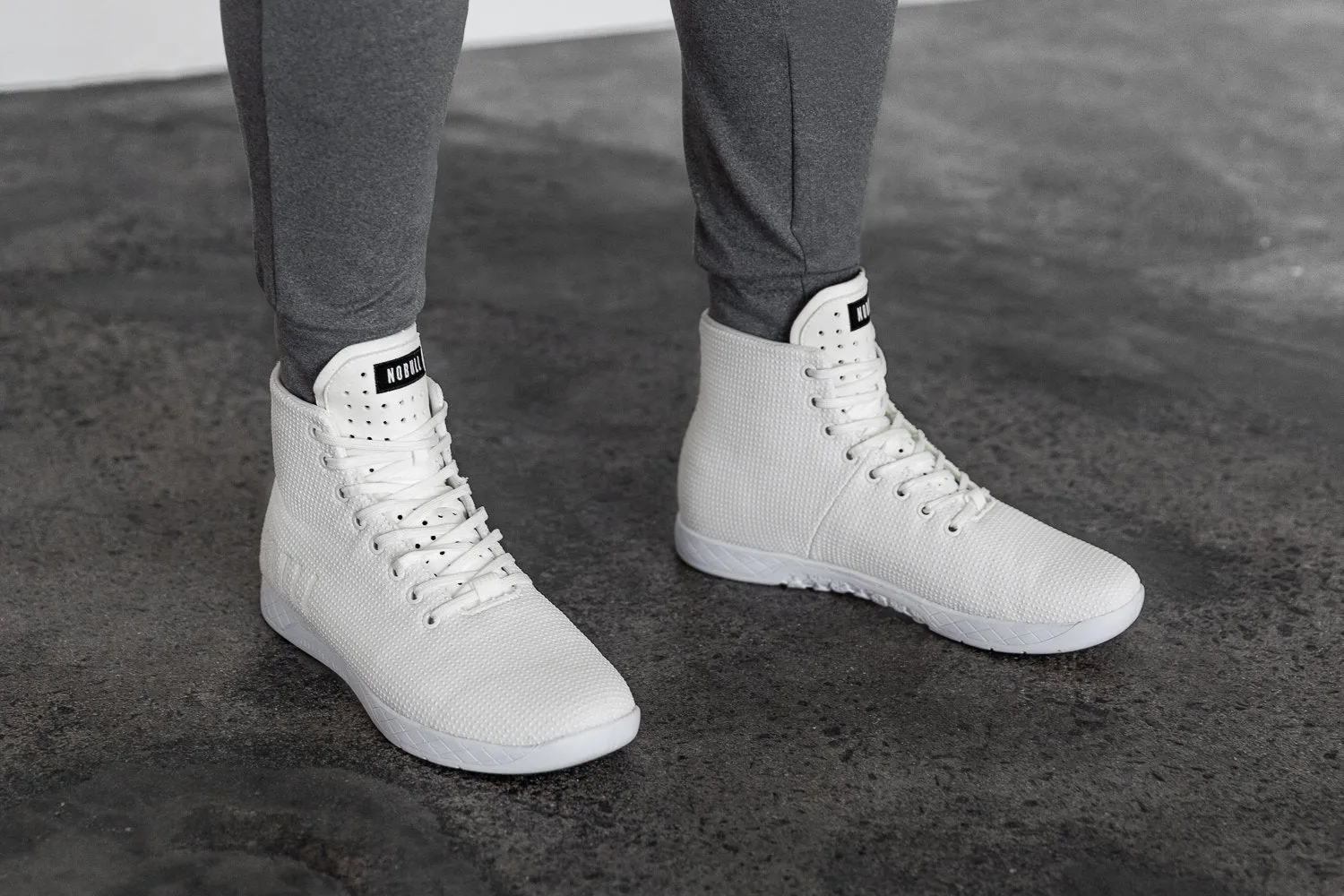 HIGH-TOP WHITE TRAINER (MEN'S)