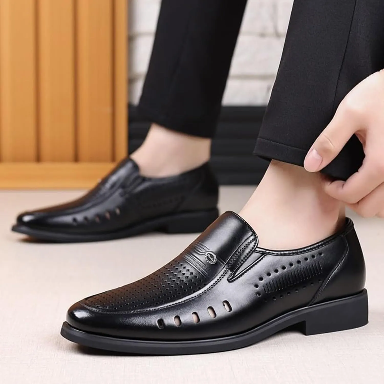 Men's Fashion Classic Dress Shoes Non-Slip Pointed Toe Softsole Hollow Mesh Breathable Business Oxford Shoes