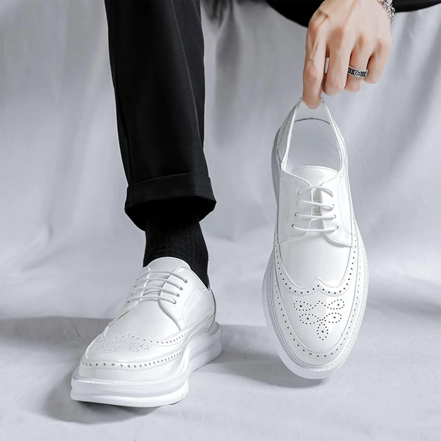 Men's Leather Brogue Wingtip Oxford Sneakers Classic Lace-Up Perforated Low Top Derby Shoes Casual Office Work Formal Dress Shoes