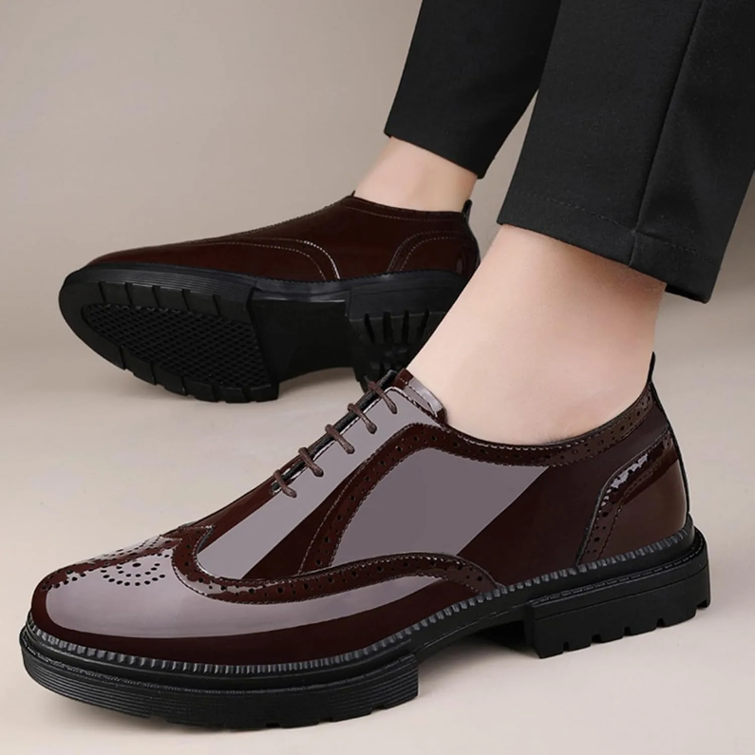 Men's Patent Leather Wing Tips Carved Lug Brogue Oxfords Shoes Fashion Classic Round-Toe Lace Up Low Top Genuine Leather Dress Shoes Hand Stitched Business Formal Derby Shoes