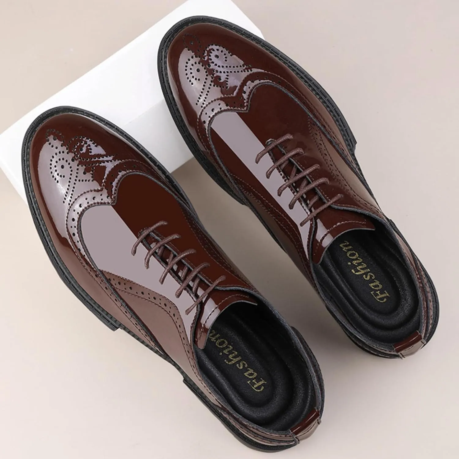 Men's Patent Leather Wing Tips Carved Lug Brogue Oxfords Shoes Fashion Classic Round-Toe Lace Up Low Top Genuine Leather Dress Shoes Hand Stitched Business Formal Derby Shoes