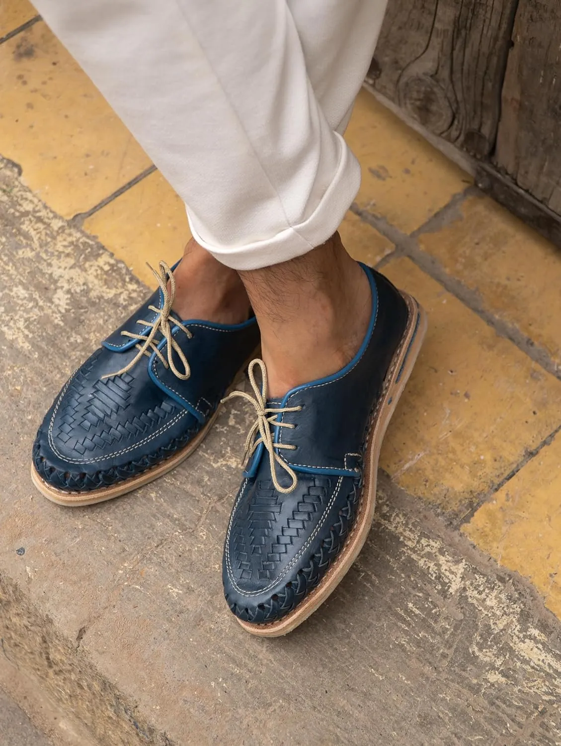 Mexico en la Piel: Handcrafted Men's Genuine Leather Lace-Up Huarache Sandals Shoes - Versatile & Durable