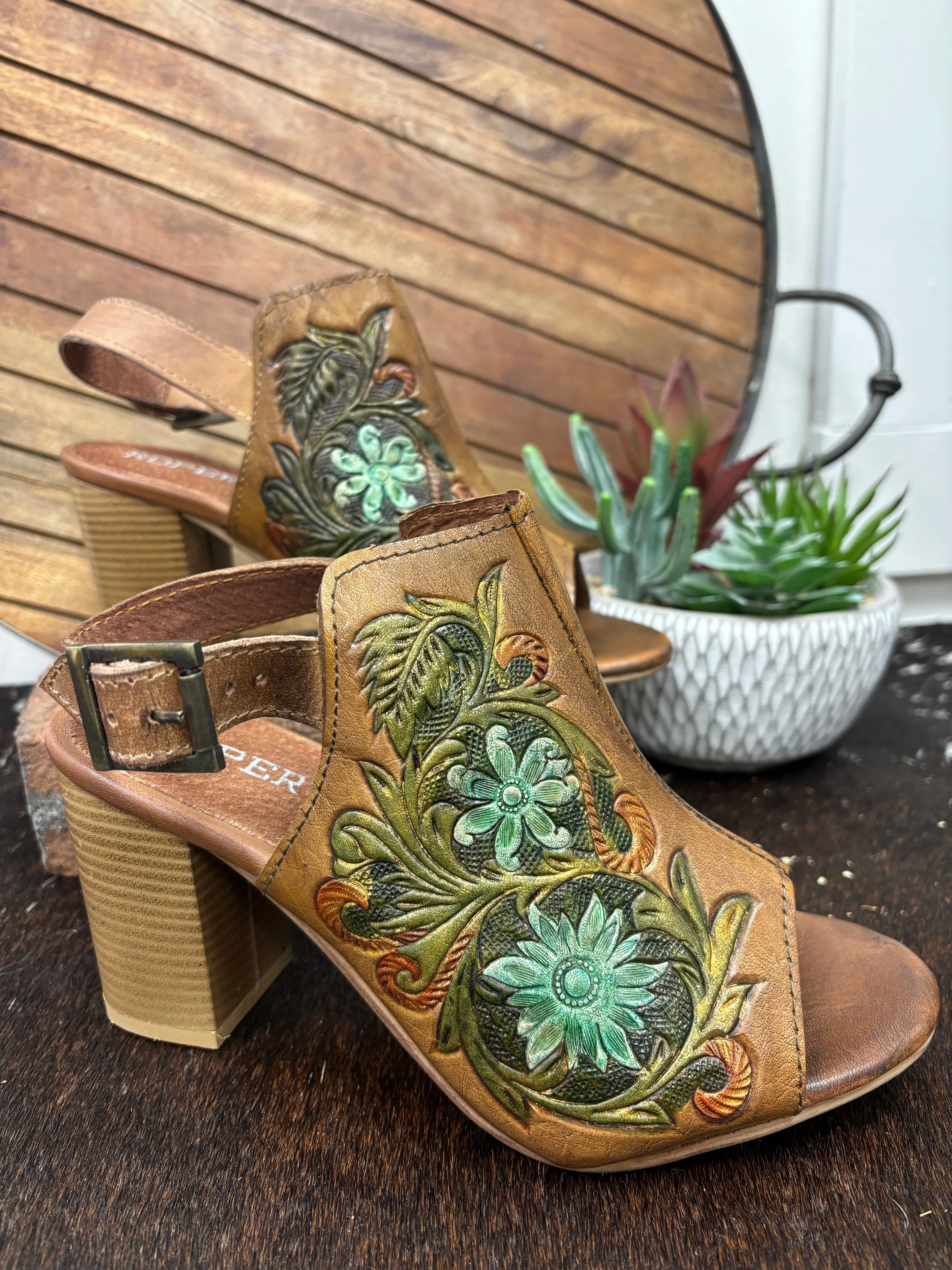 Roper Women's Tan Floral Tooled Leather Open Toe Zip Mule Sandal 0946-3307