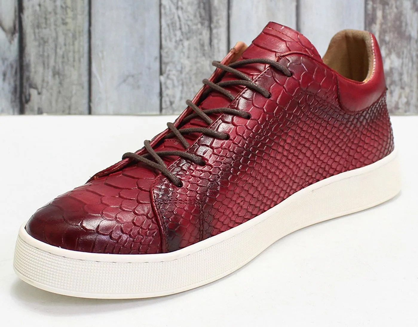 Santimon Mens Casual Shoes Genunie Leather Sneakers Comfort Walking Shoes Fashion Modern Breathable Crocodile Embossing Anti-Slip Soles Flat Derby for Men