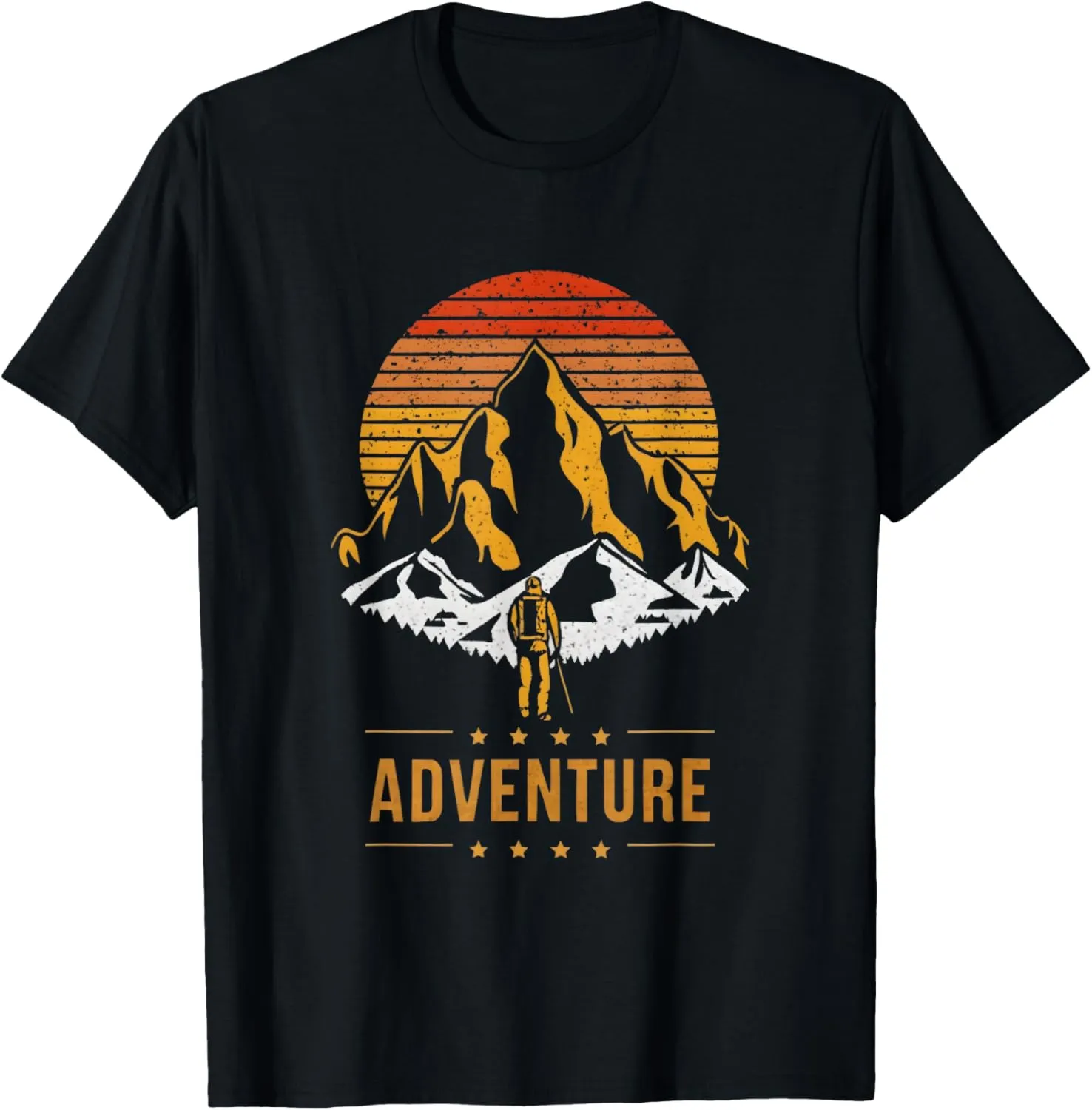 Vintage Mountain Range Hiking Adventure Retro Sunset Design T-Shirt