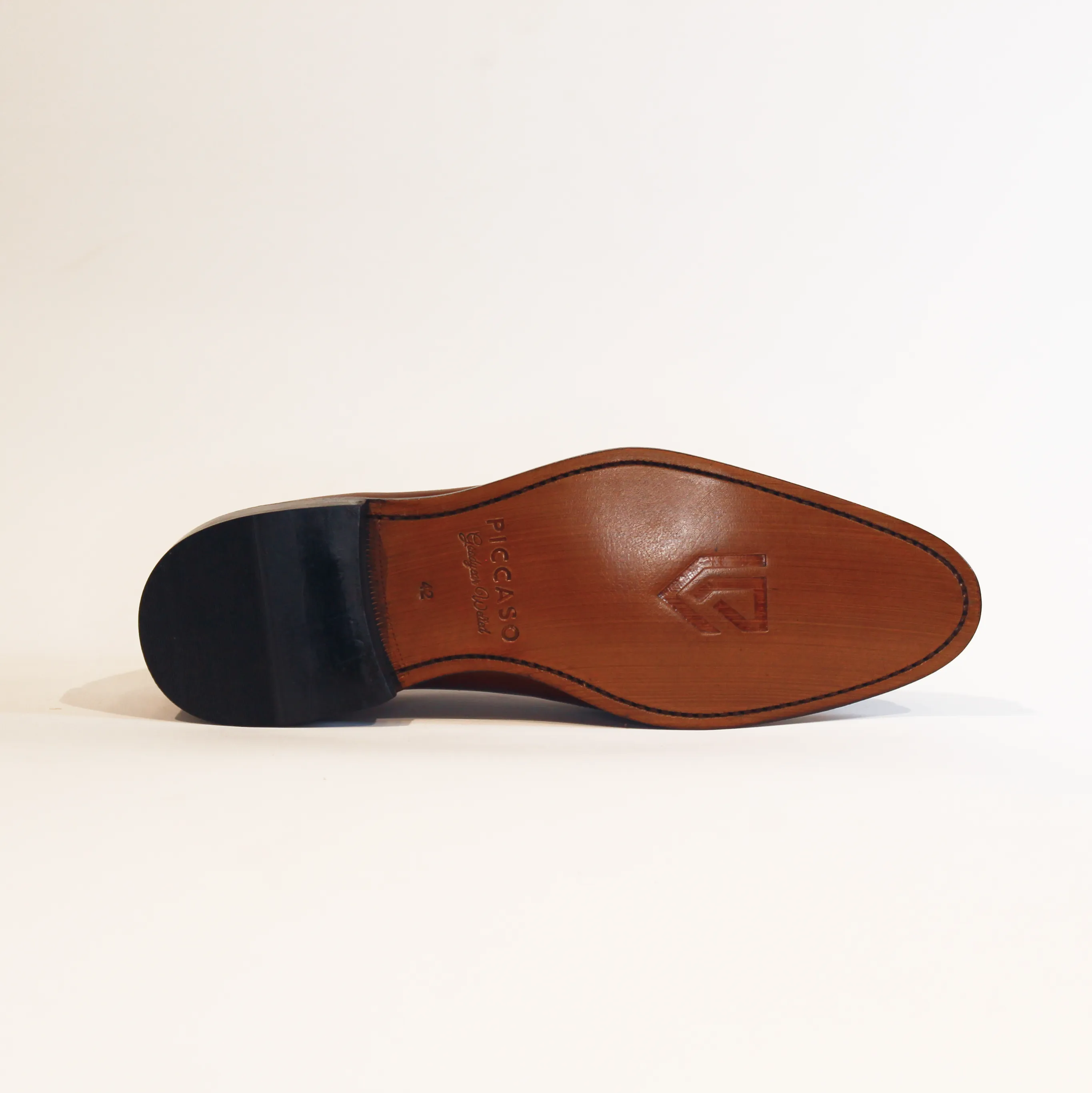 Wingtip Brogue Derby Tan